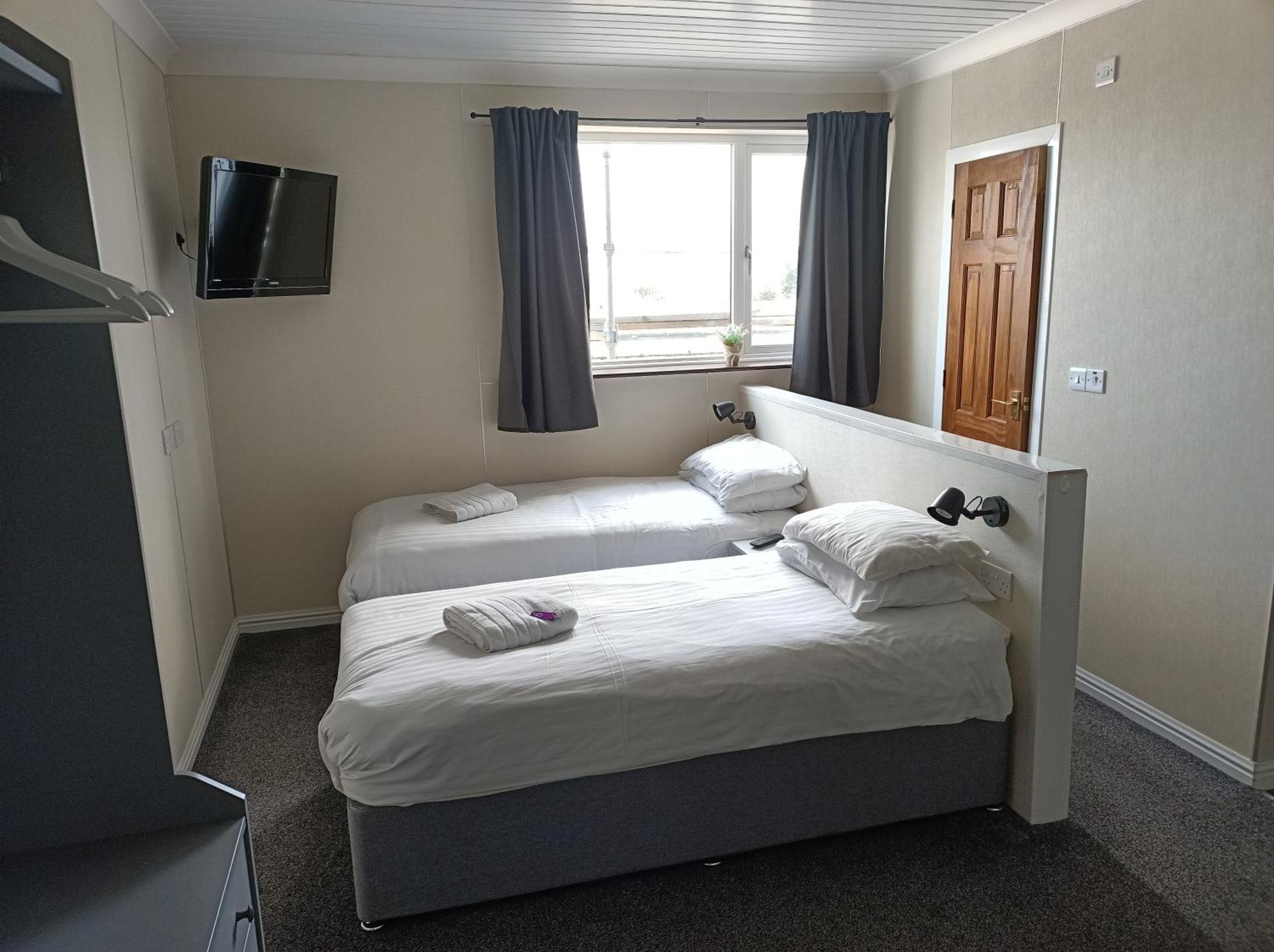 The Townhouse Accommodation Dumfries Exterior photo